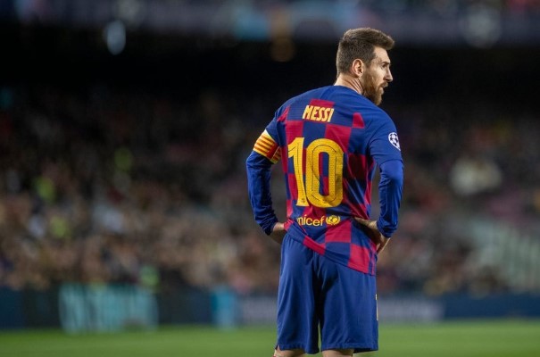 Барселона обжалва пред Испанската футболна лига жълтия картон на Меси