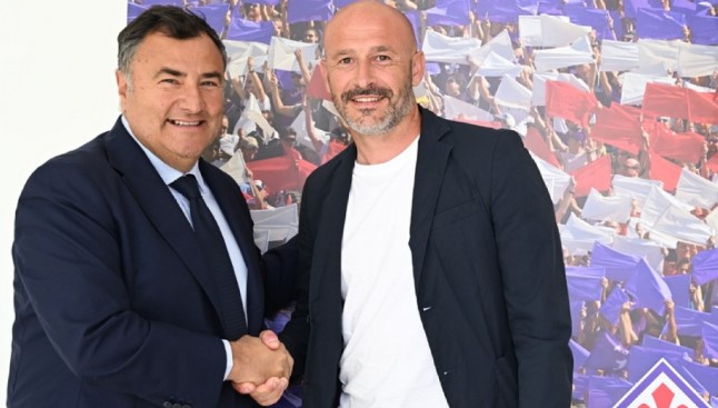 Фиорентина официално обявиха, че са сключили нов договор с Винченцо Италиано bet365